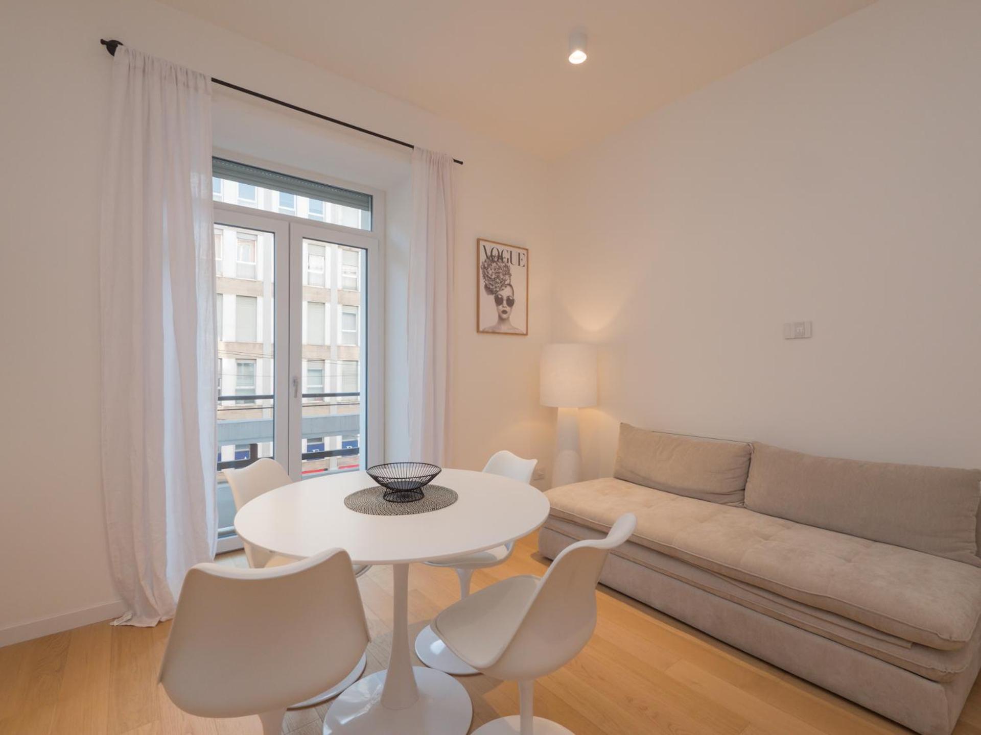 Apartment Xenia - 2rooms In Via Petrella 4 D Milan